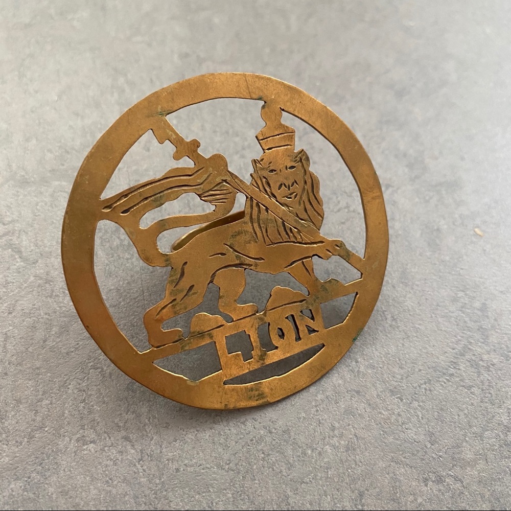 Brass Knuckle Lion Ring